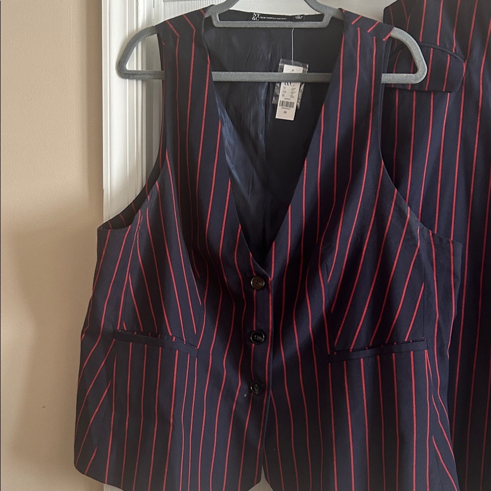 NWT New York & Co. Striped Vest and Skirt Set - Picture 4 of 7